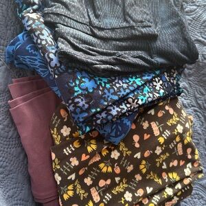 LuLaRoe Leggings - Black, Blue, Pink, Brown Lot of 5 Onesize